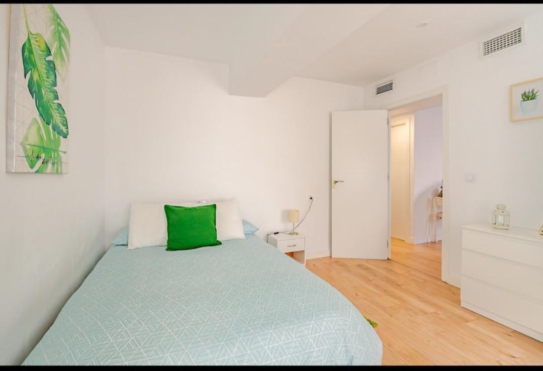 Apartment Piso Con Garaje Gratis En El Centro De Granada.
