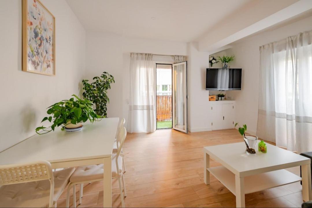 Piso Con Garaje Gratis En El Centro De Granada. Apartment Granada