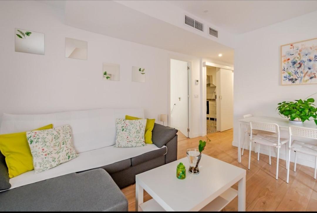 Apartment Piso Con Garaje Gratis En El Centro De Granada. *