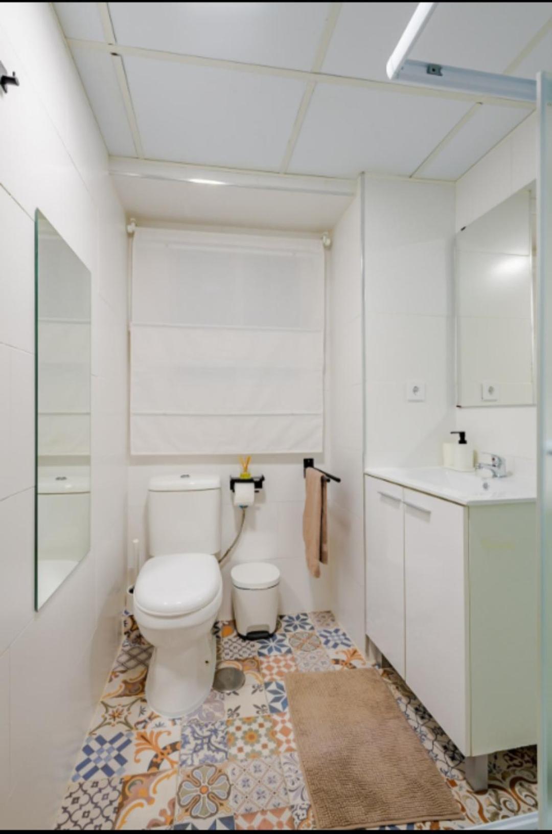 Apartment Piso Con Garaje Gratis En El Centro De Granada.